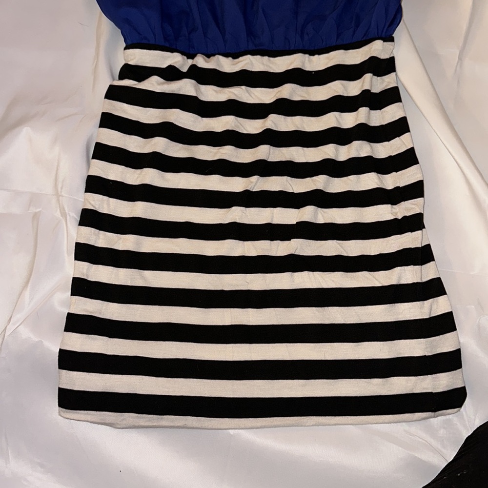 Two Tone - Picture 3 of 4